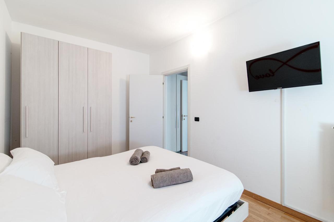Orange Suite - The House Of Travelers Como Exterior photo